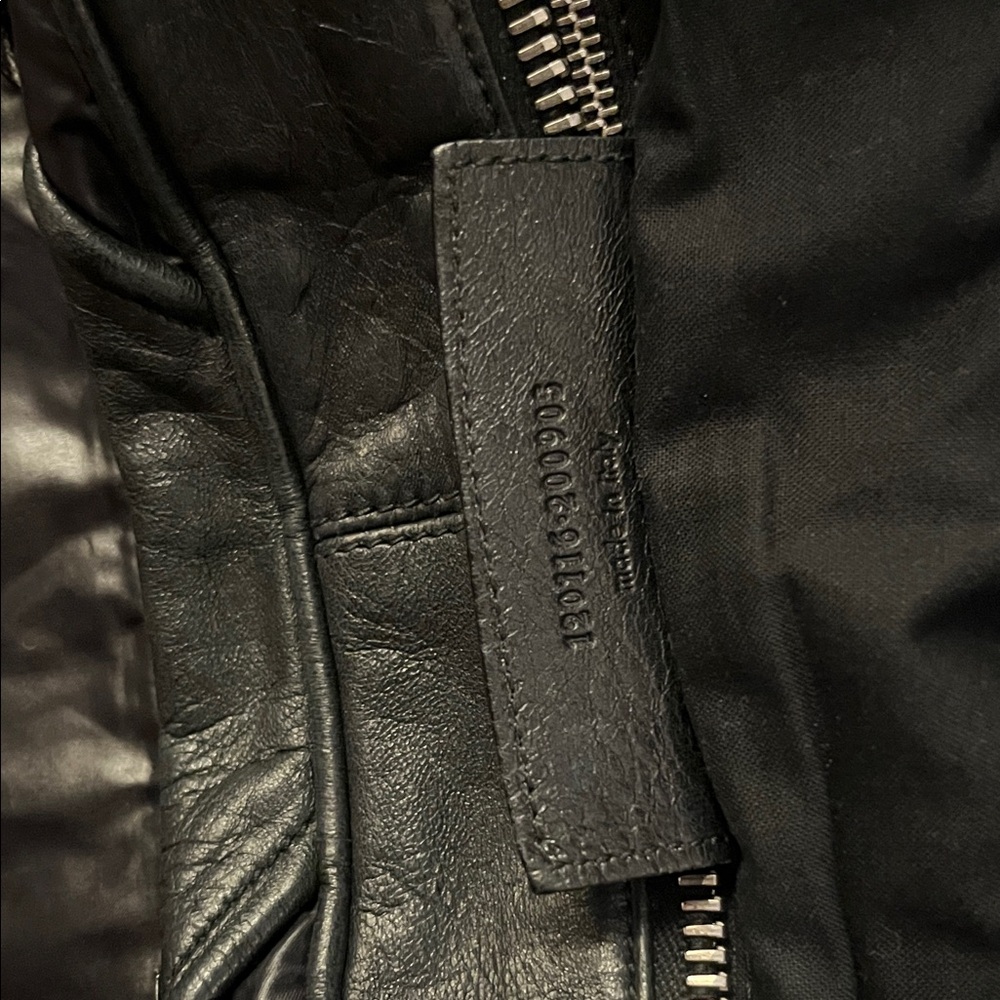 Balenciaga Black Quilted Shoulder Bag - Picture 4 of 7